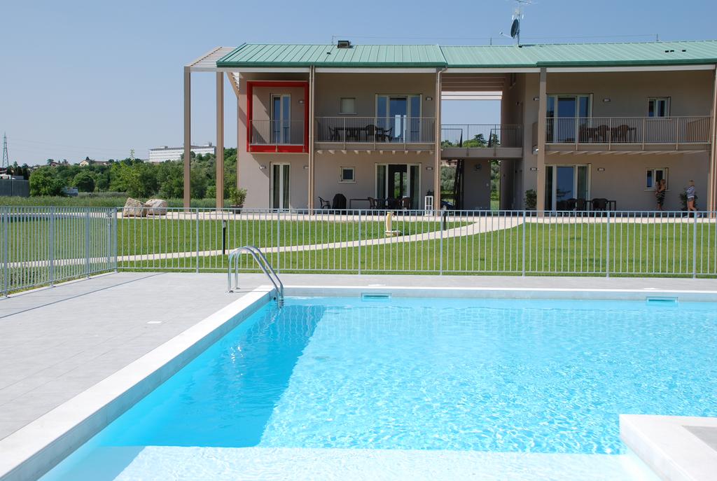 Apartments vorsichtig Desenzano del Garda, Buchung, Bewertungen, Lago di Garda, Lake Garda, Gardasee Apartments Esmera Desenzano del Garda, Booking, Reviews, Lago di Garda, Lake Garda, Gardasee