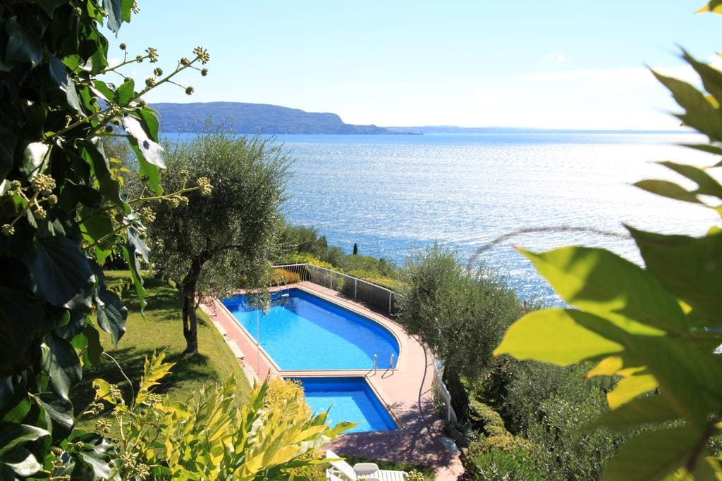 Apartment La Villa Fasano Gardone Riviera, Booking, Reviews, Lago di Garda, Lake Garda, Gardasee