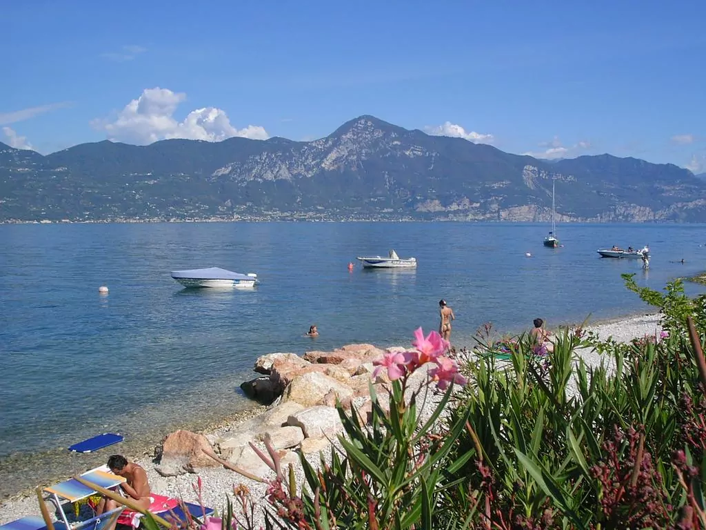 Camping Spiaggia D'Oro en Torri del BenacoBeReservaooComentarioseviews, Lago di Garda, Lake Glago de Gardardasee Camping Spiaggia D'Oro Torri del Benaco, Booking, Reviews, Lago di Garda, Lake Garda, Gardasee