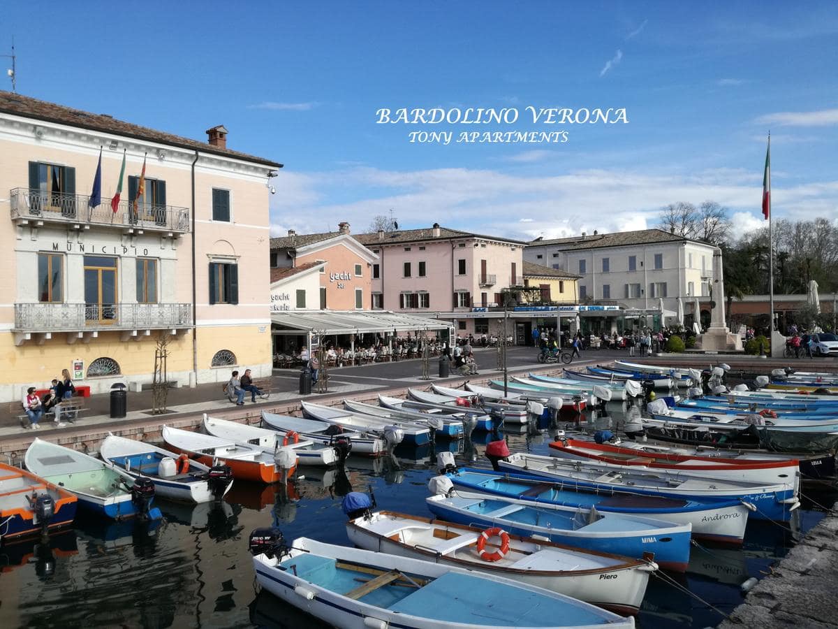 Apartments Tony in Bardolino, Booking, Reviews, Lago di Garda, Lake Garda, Gardasee