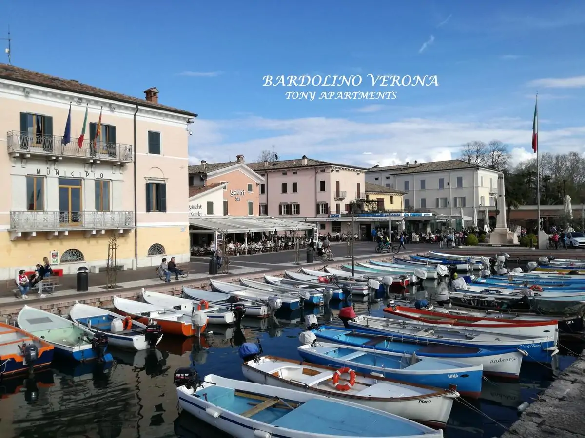 Apartments Tony in Bardolino, Buchung, Bewertungen, Lago di Garda, Lake Garda, Gardasee Apartments Tony in Bardolino, Booking, Reviews, Lago di Garda, Lake Garda, Gardasee