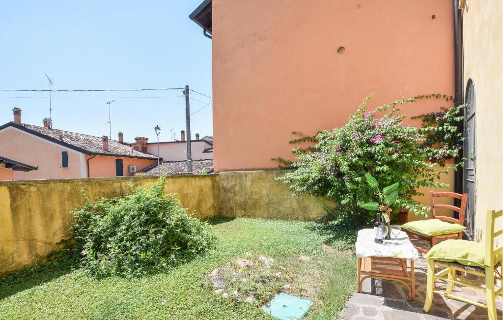 Gorgeous Apartment In Solferino - 3 star holiday apartments in Solferino Lake Garda