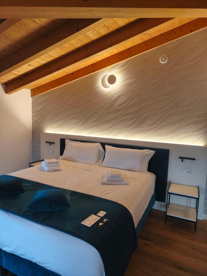 4 Elementi Relais B&B Lonato del Garda - 4 star hotels in Lonato del Garda Lake Garda