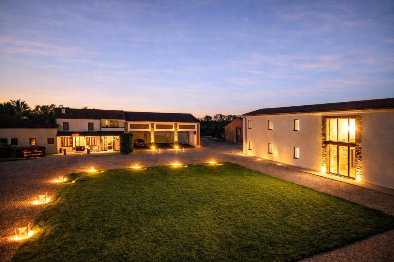 Agriturismo Corte Acconi - hotels in Mantova Lake Garda