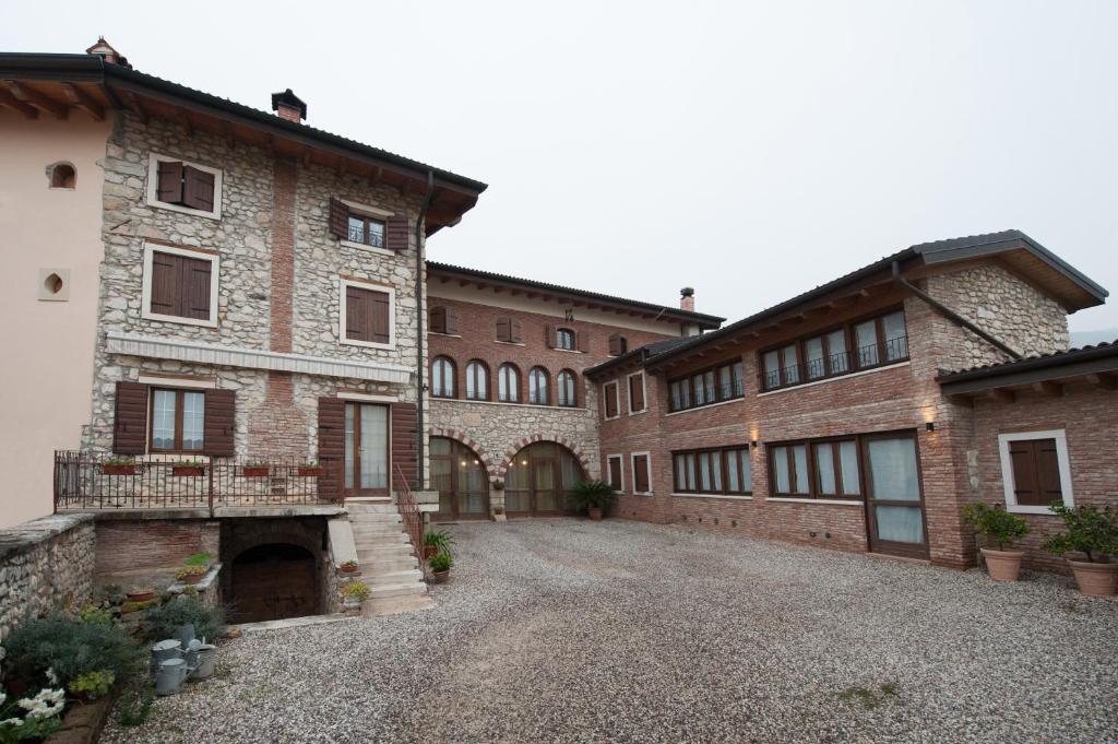 Agriturismo Corte Galvani - accommodation in Negrar di Valpolicella Lake Garda