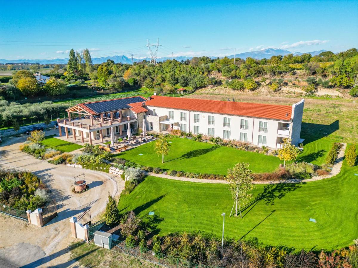 Agriturismo Maria Vittoria - hotels in Monzambano Lake Garda
