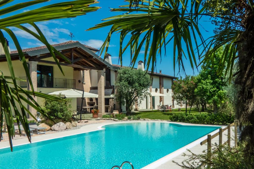 agriturismo" il glicine bianco" - farm holidays in Monzambano Lake Garda