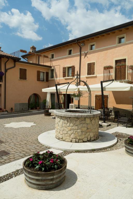 Agriturismo Valentina Cubi - farm holidays in Fumane Lake Garda