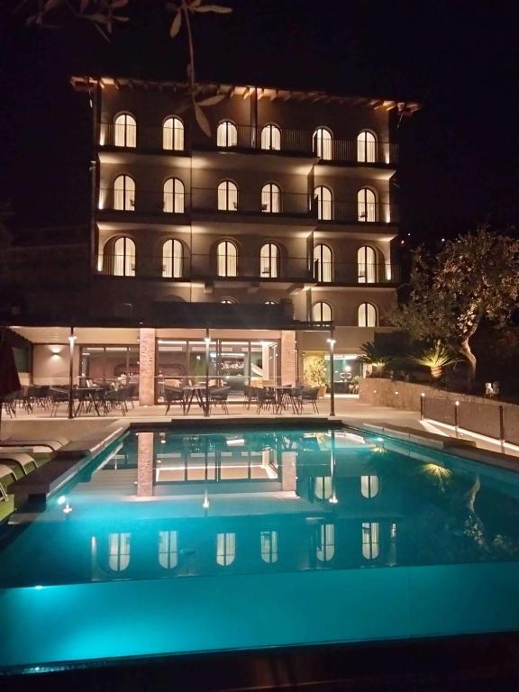 Hotel Ristorante Al Caminetto WorldHotels Crafted Adults Only - 4 star accommodation in Torri del Benaco Lake Garda