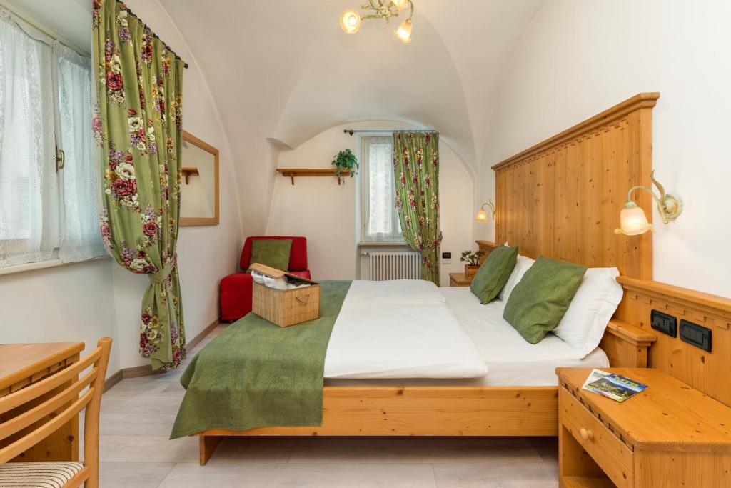 Albergo Alla Costa - 3 star accommodation in Lago di Ledro Lake Garda
