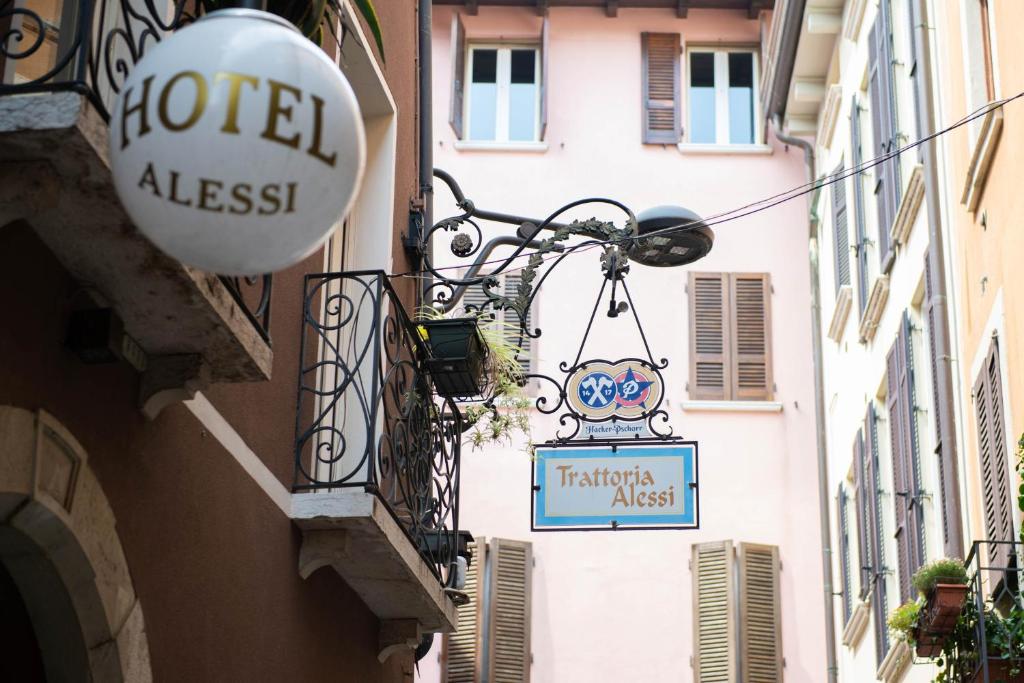 Alessi Hotel Trattoria - 3 star hotels in Desenzano del Garda Lake Garda