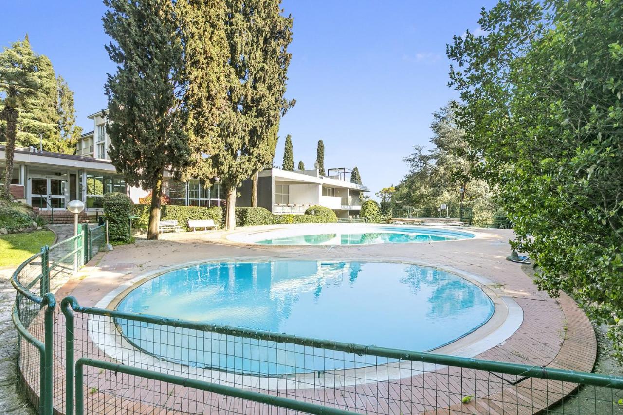 Apartments 125 and 402 - hotels in Gardone Riviera Lake Garda