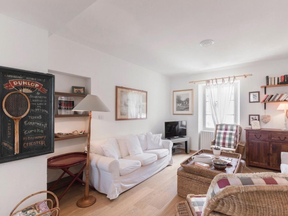 Apartment Tenuta Naiano Leonardo - hotels in Cavaion Veronese Lake Garda