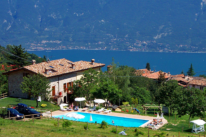 Apartments Casale di Pegol - holiday apartments in Tignale Lake Garda