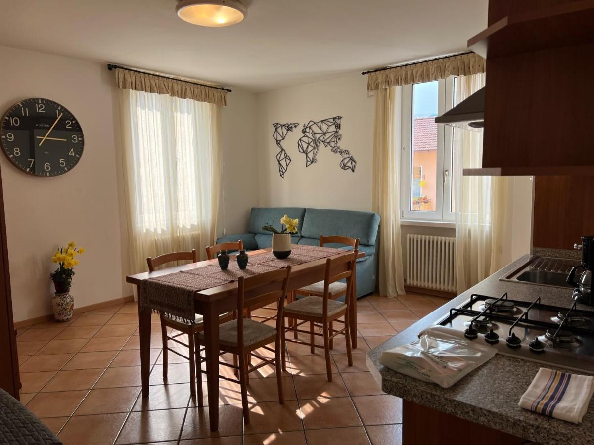 Appartamenti Baia Azzurra 6. - hotels in Nago-Torbole Lake Garda