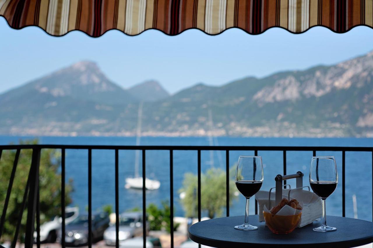 Appartamento Marilu Lake View - hotels in Brenzone sul Garda Lake Garda