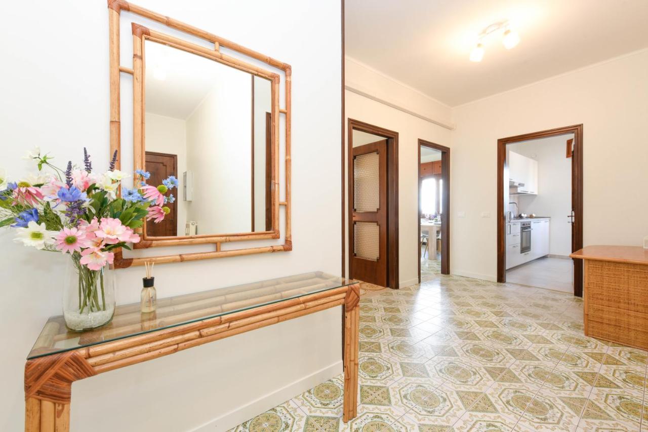 Appartamento Paola - hotels in Gardone Riviera Lake Garda