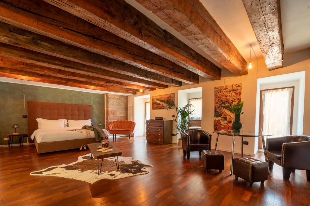 Aurelia Luxury - Piazza delle Erbe - bed and breakfast in Verona Lake Garda