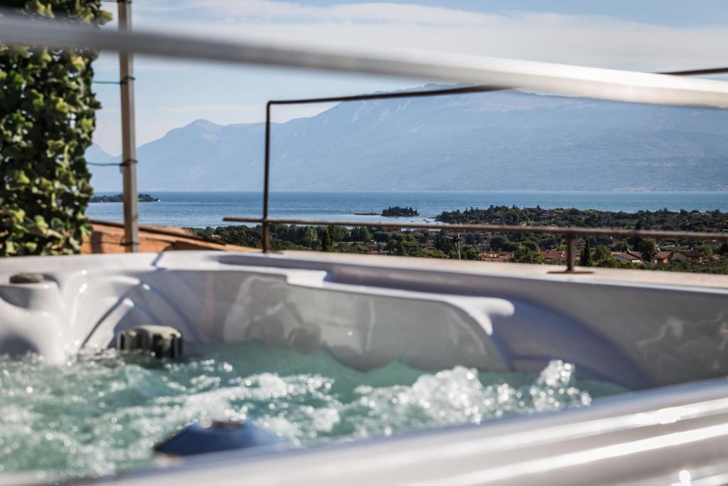 Antico Borgo B&B con SPA - Adults Only - accommodation in Manerba del Garda Lake Garda