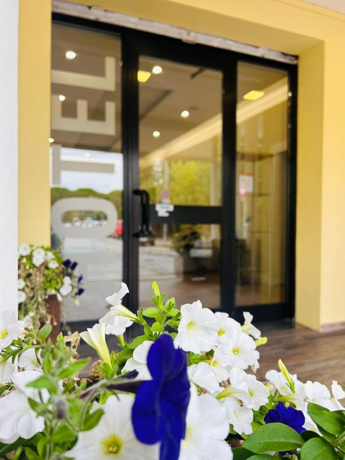 MH Hotel Benaco - 2 star hotels in Peschiera del Garda Lake Garda