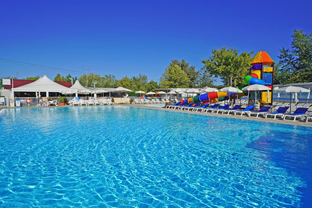Camping Village Butterfly - hotels in Peschiera del Garda Lake Garda