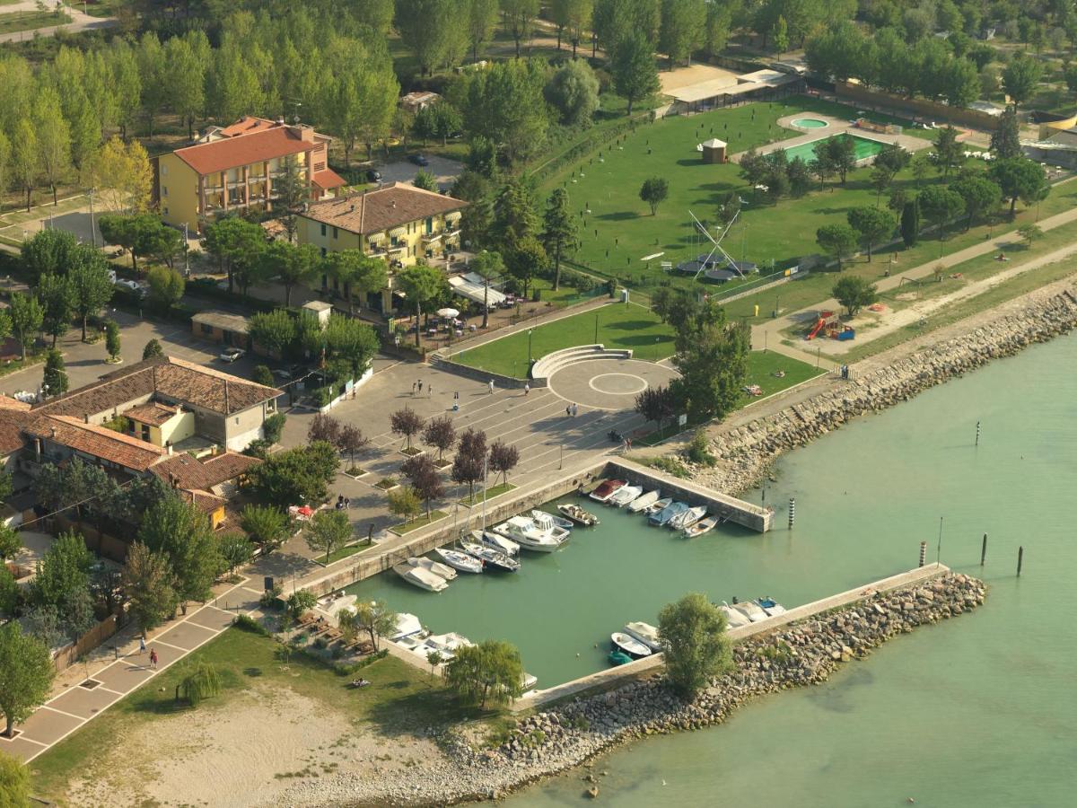 Hotel Campanello - 3 star hotels in Peschiera del Garda Lake Garda