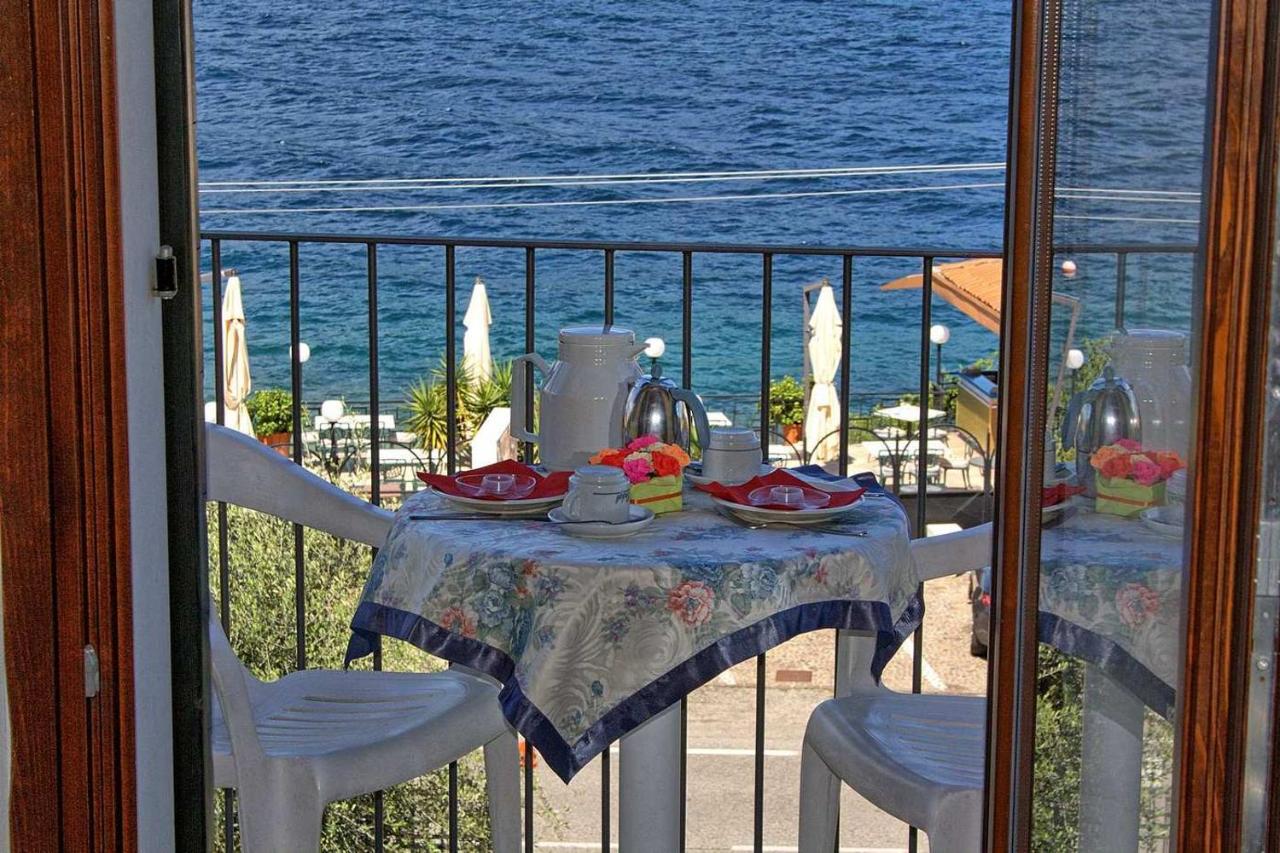 Aparthotel La Caletta Bolognese - hotels in Brenzone sul Garda Lake Garda