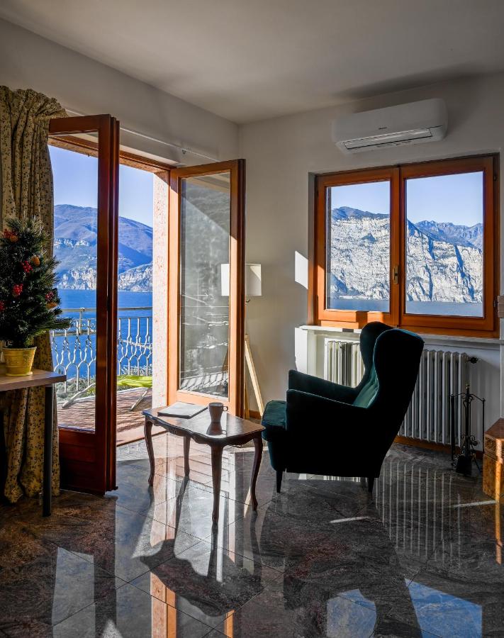 Villa Nadya by GardaDoma - hotels in Brenzone sul Garda Lake Garda