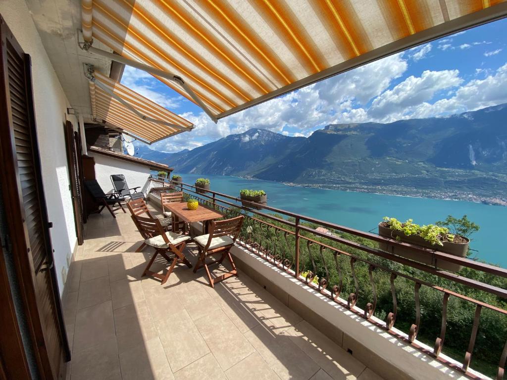 Casa Nonno Sergio lake view by Gardadomusmea - holiday apartments in Tremosine sul Garda Lake Garda