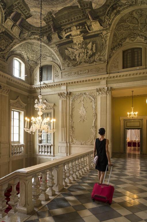 Centro Paolo VI - hotels in Brescia Lake Garda