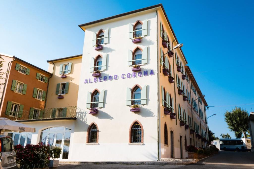 Hotel Corona - 4 star hotels in Caprino Veronese Lake Garda