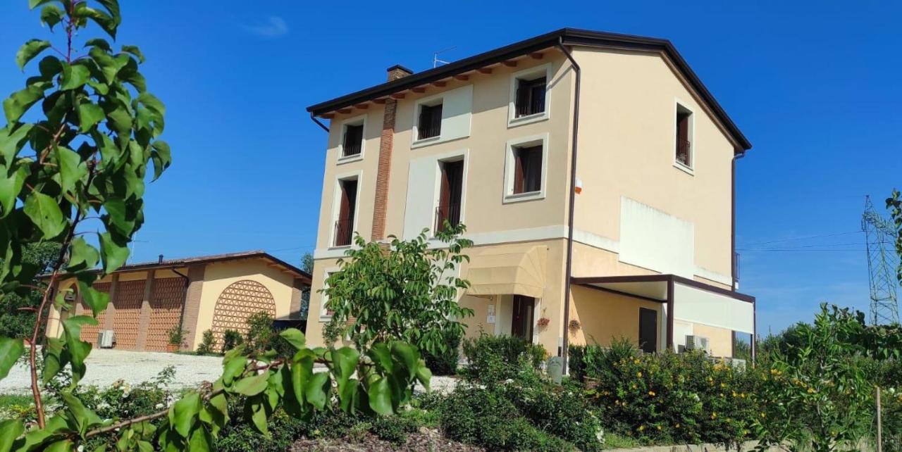 Corte Bottura agriturismo - hotels in Castelnuovo del Garda Lake Garda