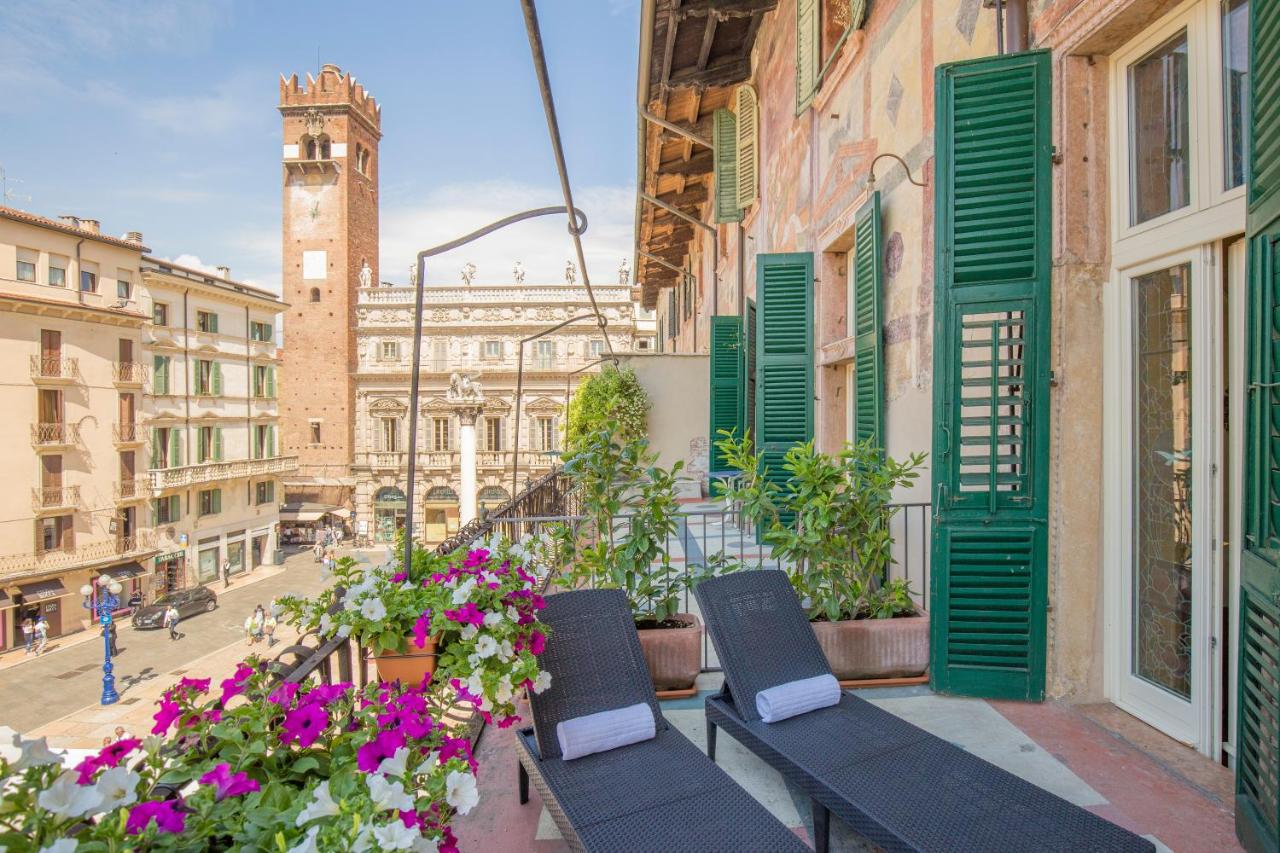 Corte Realdi Suites Piazza Erbe - hotels in Verona Lake Garda