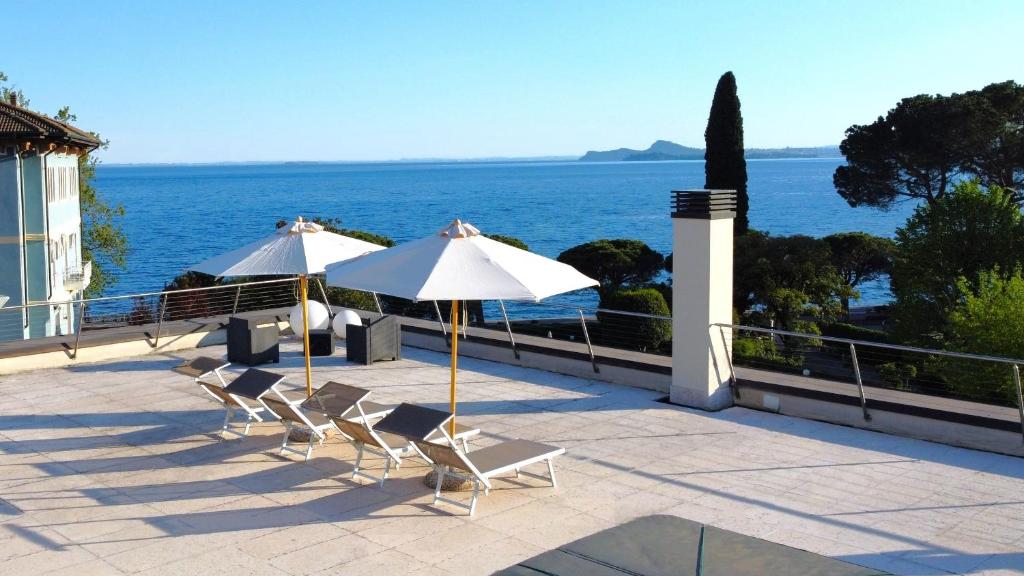 GARDA BLUE HOME on the lake - pool, solarium and garage - holiday apartments in Toscolano Maderno Lake Garda