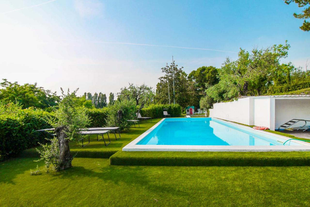 Lake & Country Holidays - hotels in Bussolengo Lake Garda