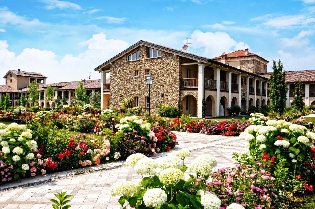 Garda Residence San Vigilio Golf - accommodation in Pozzolengo Lake Garda
