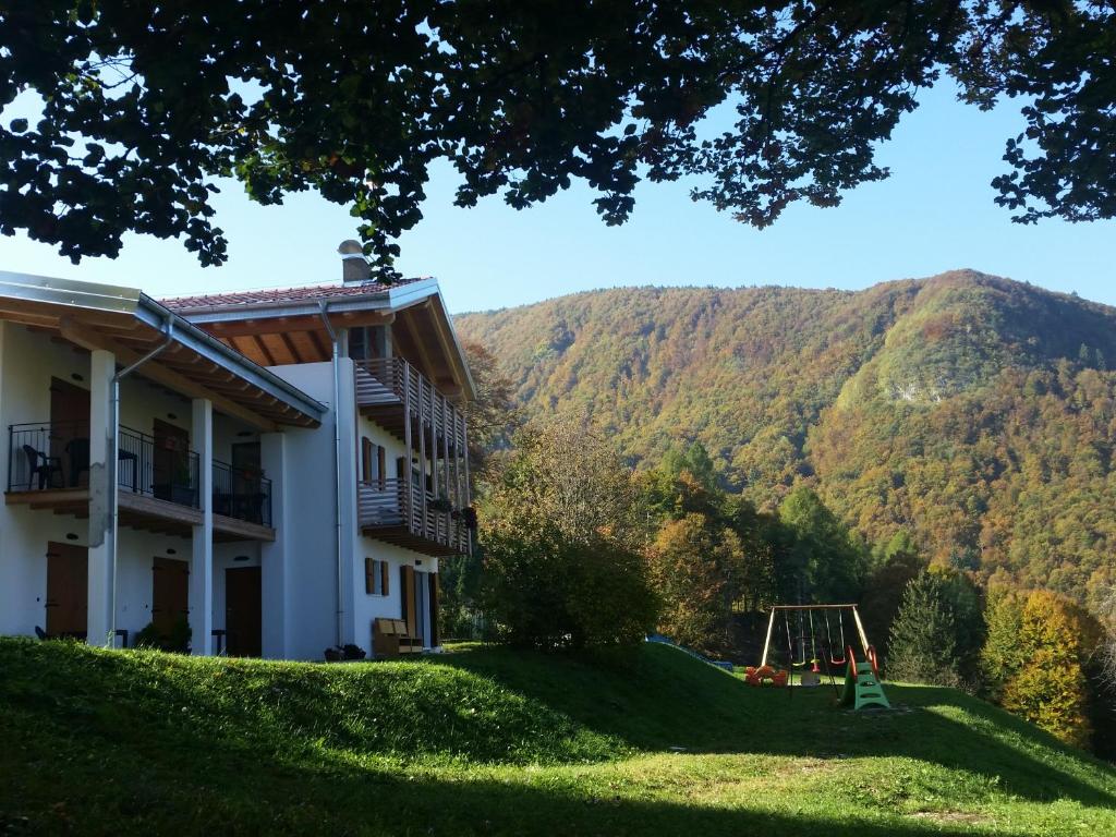 Garnì Fobbie - bed and breakfast in Brentonico Lake Garda