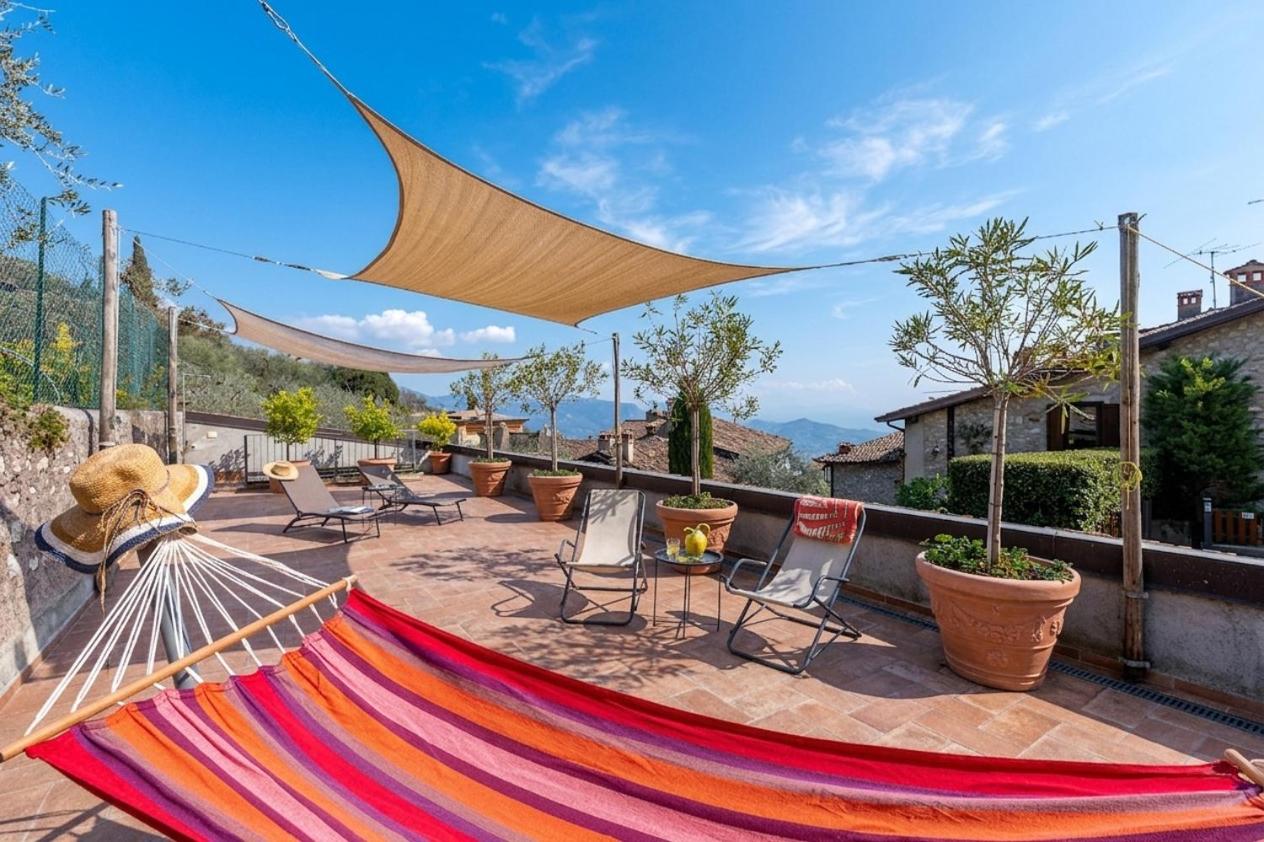 La Loggia - Exclusive Apartments - hotels in Gardone Riviera Lake Garda