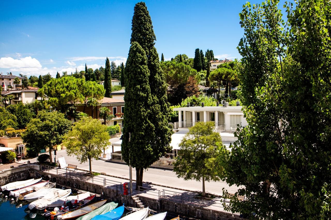 Gran Fausto Flats - hotel in San Felice del Benaco Lake Garda