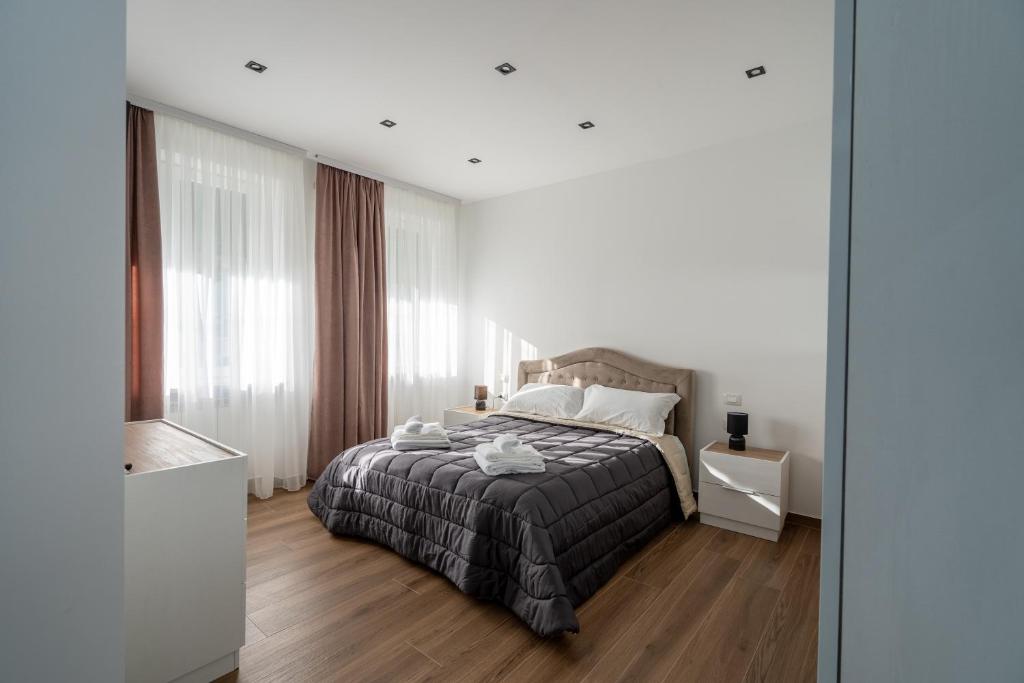 Home One Room Verona Fiera with private bathroom - holiday apartments in Verona Lake Garda