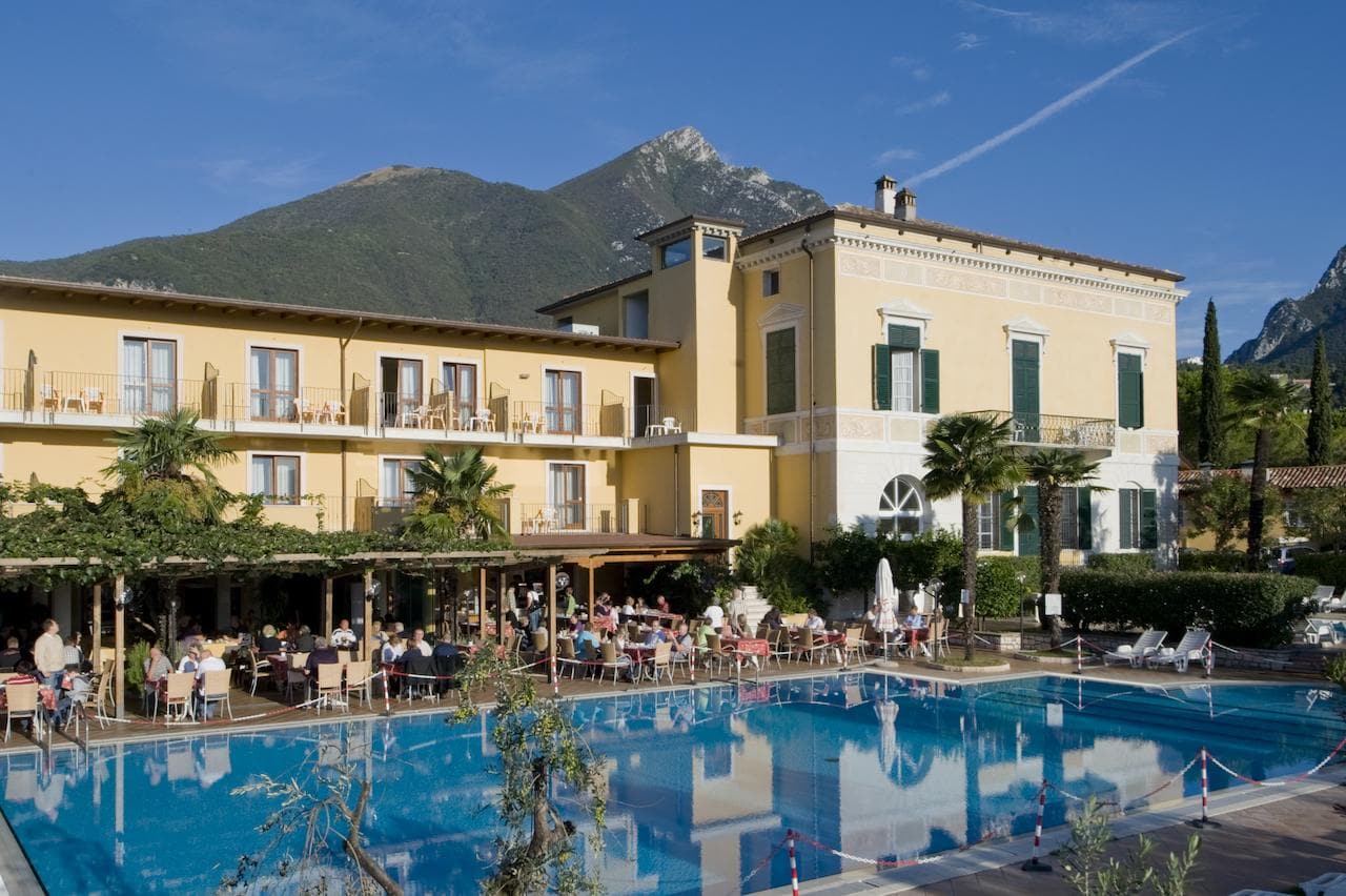 Hotel Antico Monastero - 4 star hotel in Toscolano Maderno Lake Garda
