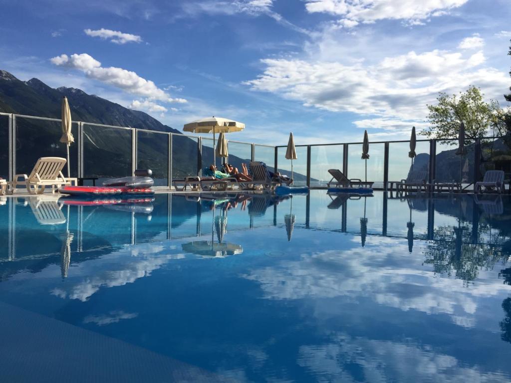Hotel Capo Reamol - 4 star accommodation in Limone sul Garda Lake Garda