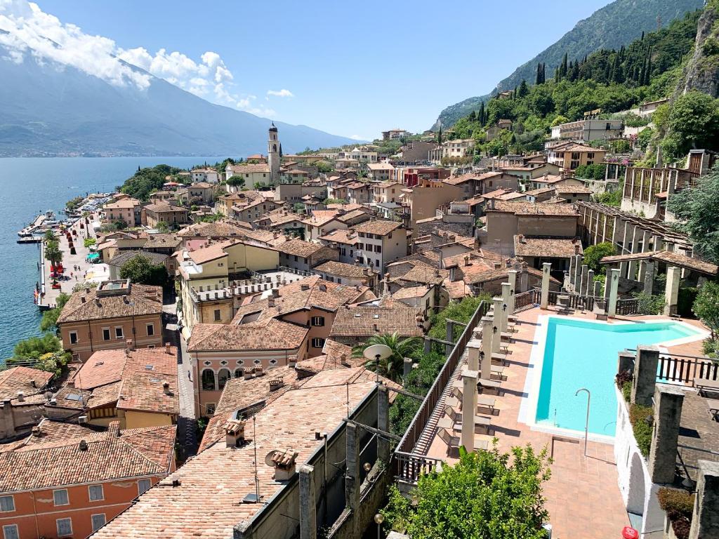Hotel Castell - 3 star accommodation in Limone sul Garda Lake Garda