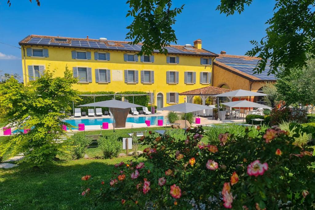 Hotel Corte Del Paggio - 3 star accommodation in Valeggio sul Mincio Lake Garda