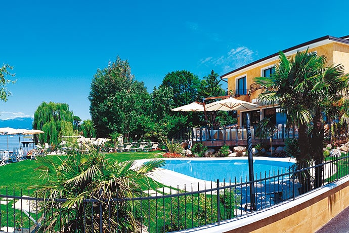 Hotel La Rondine - 3 star hotel in Sirmione Lake Garda