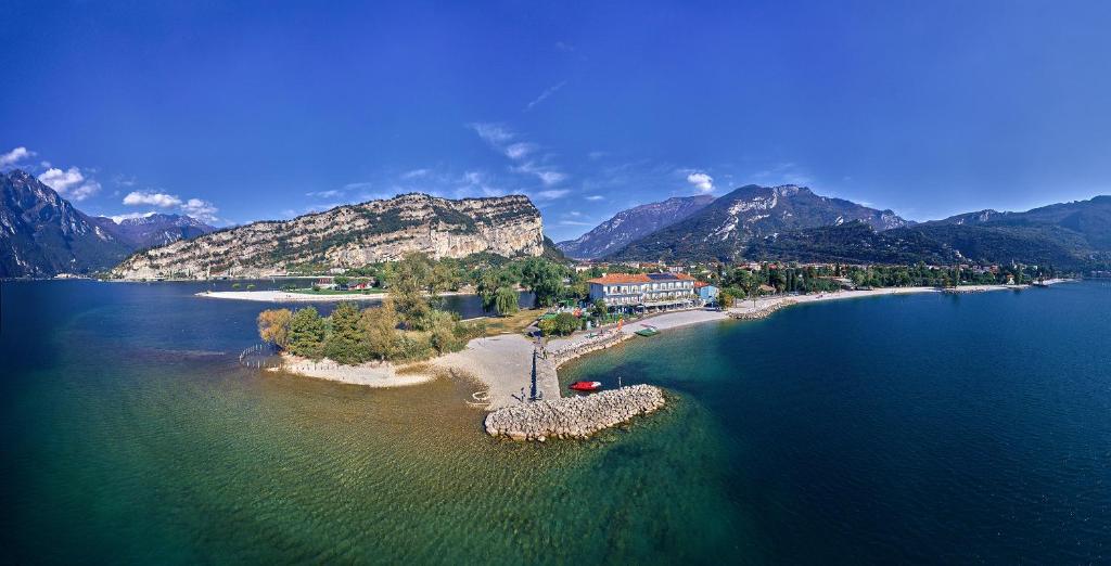 Hotel Lido Blu - Surf & Bike - 4 star accommodation in Torbole sul Garda Lake Garda
