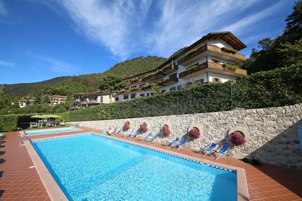 Hotel Residence Panorama La Forca - holiday apartments in Tignale Lake Garda