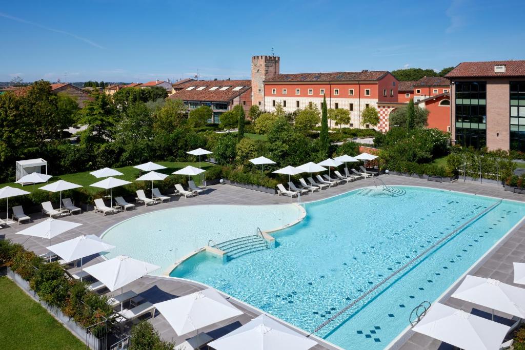 Hotel Veronesi La Torre - 4 star accommodation in Villafranca di Verona Lake Garda