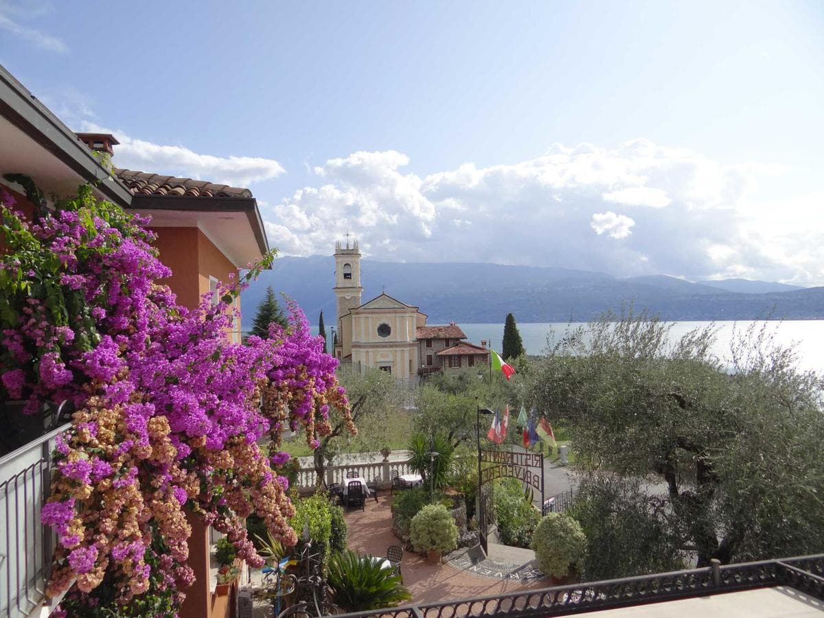 Hotel Villa Belvedere - 2 star hotel in Toscolano Maderno Lake Garda