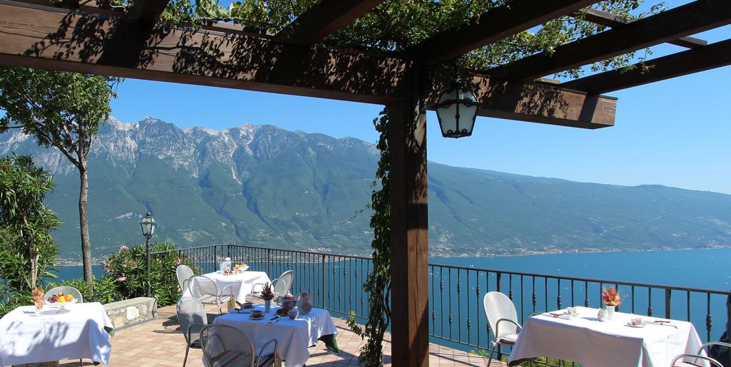 Hotel Villa Selene - 3 star hotel in Tremosine Lake Garda